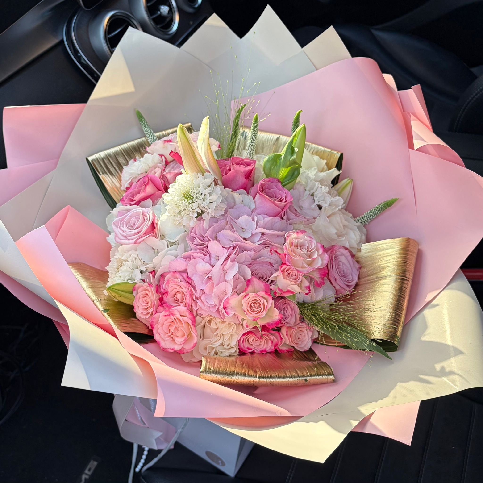 Bouquet arrangement 14