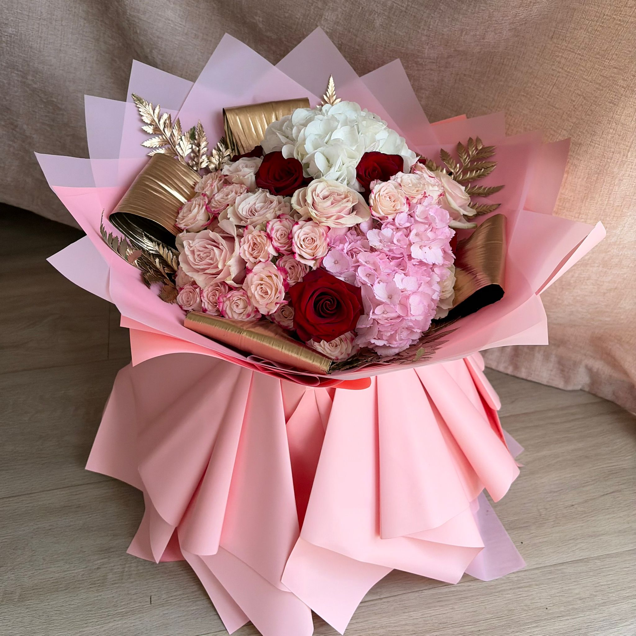 Bouquet arrangement 24