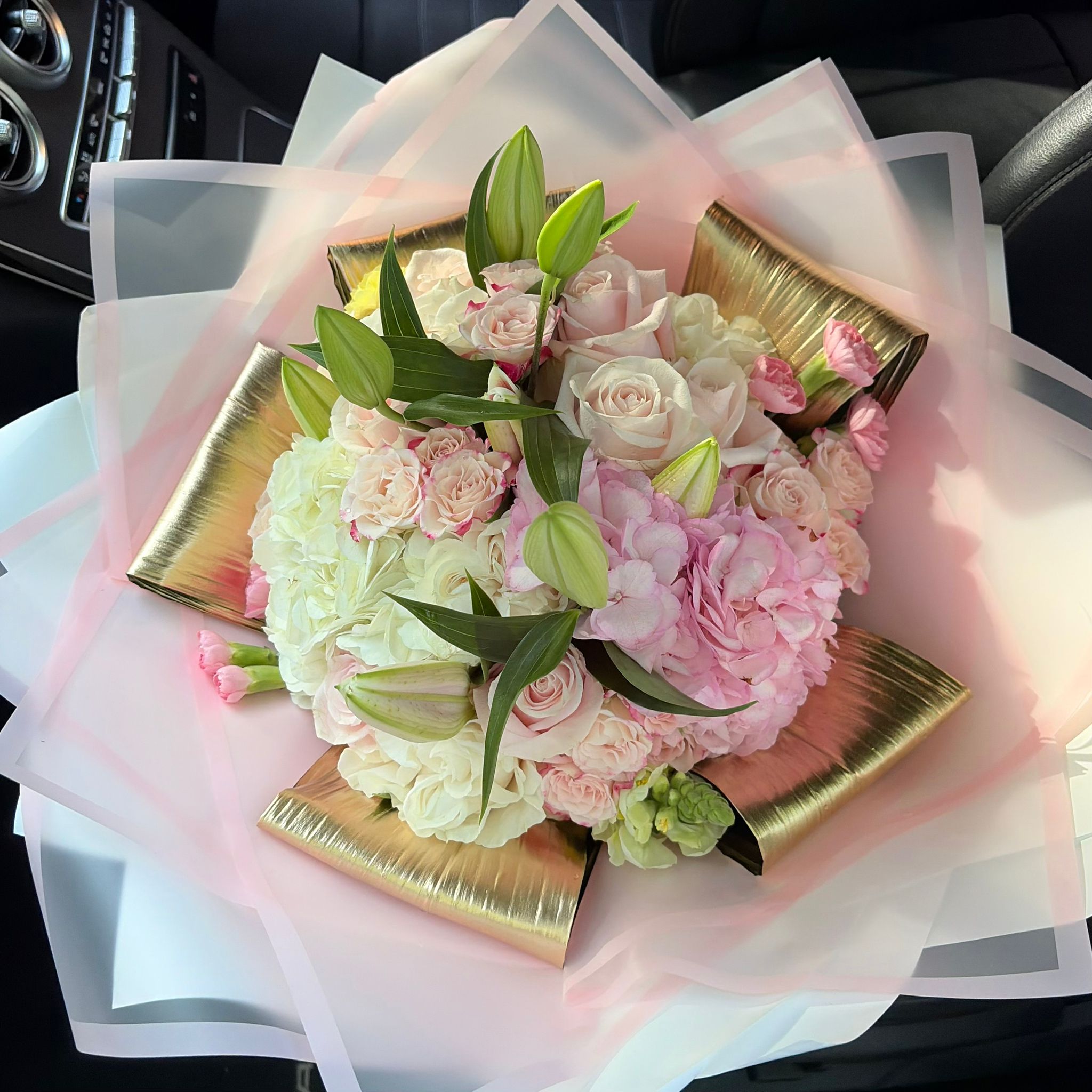 Bouquet arrangement 25