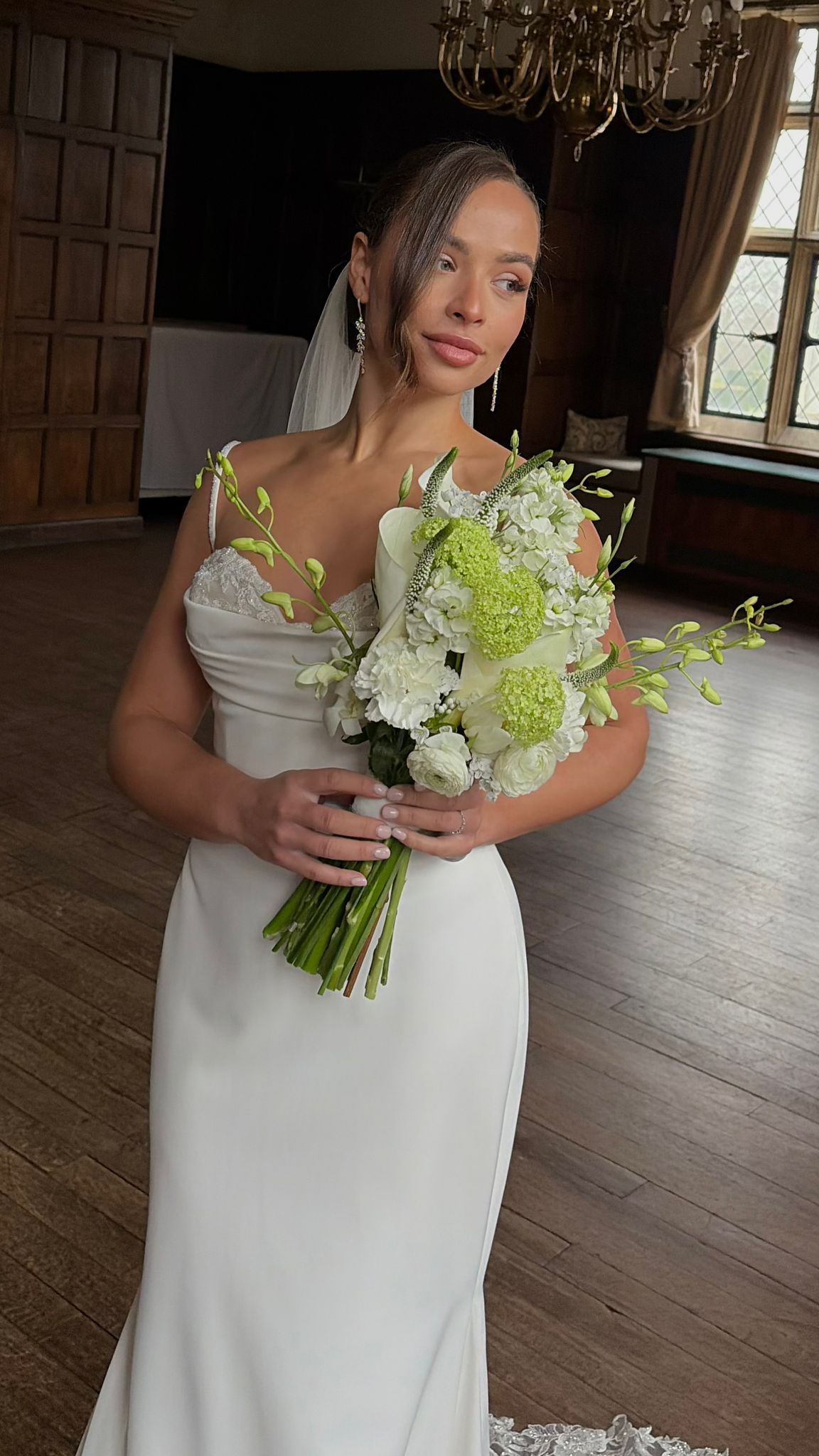 Wedding floral arrangement 14